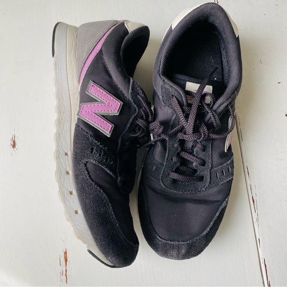 New Balance Shoes - New Balance 311 Sneakers - Size 8.5 - Memory Foam